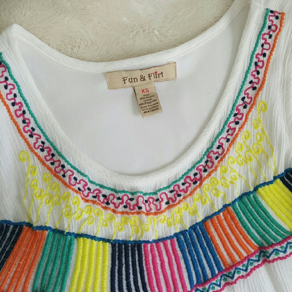 Colorful Crop Top - Picture 2 of 3